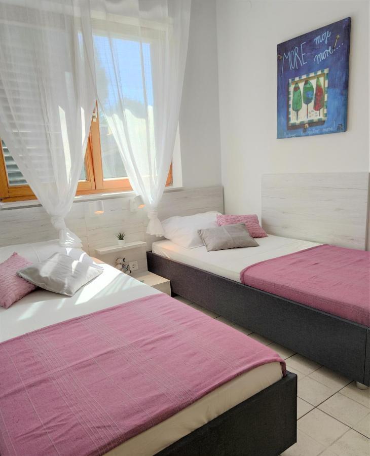 Apartments Riba فيس الغرفة الصورة